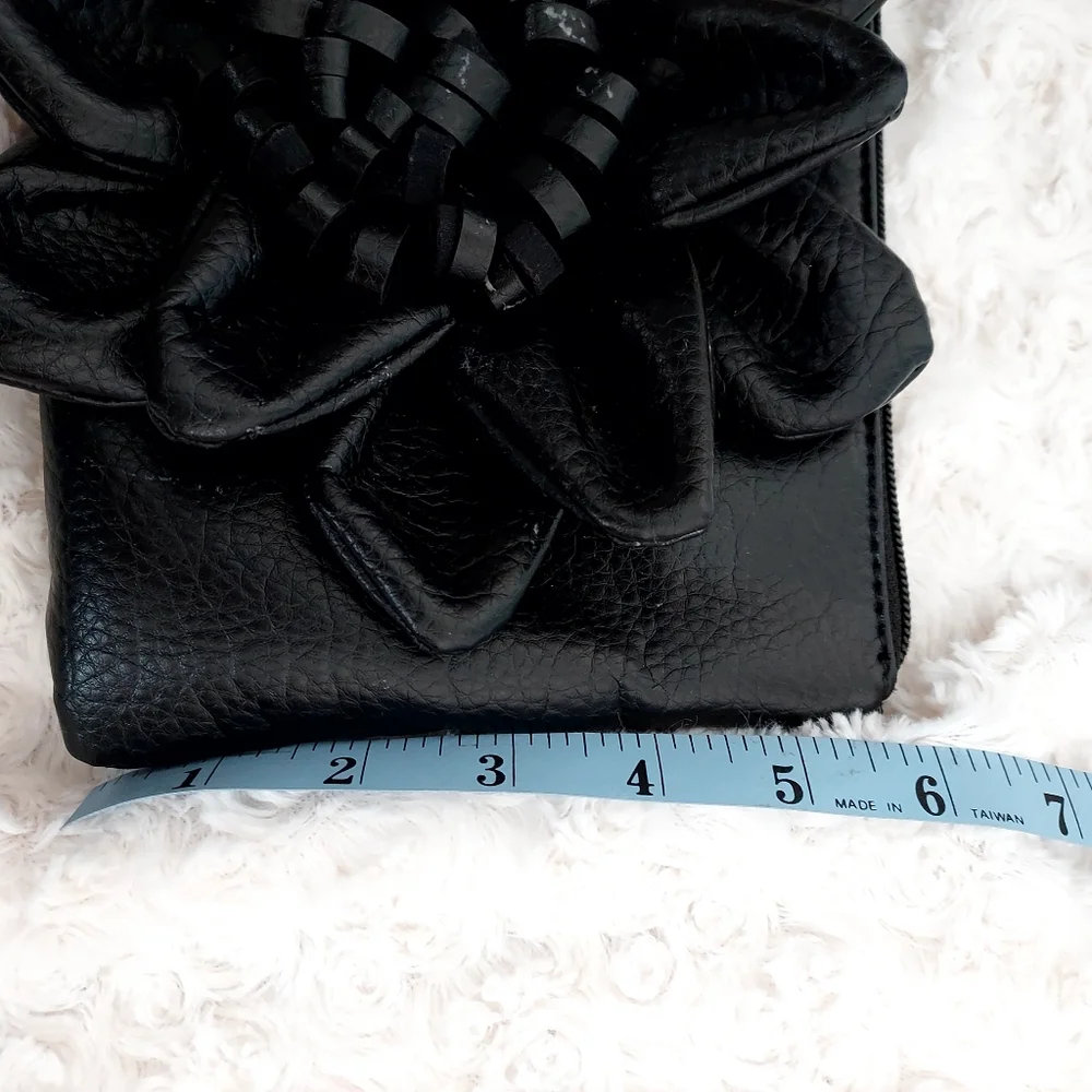 Giannini Black faux leather wrist bag Purse 3D floral detail Artsy Unique Quirky